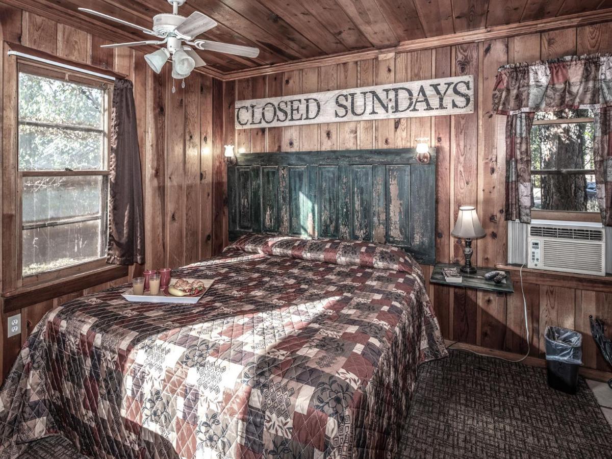 Apache Village 10, King Studio, Midtown, Sleeps 2 Руидозо Экстерьер фото