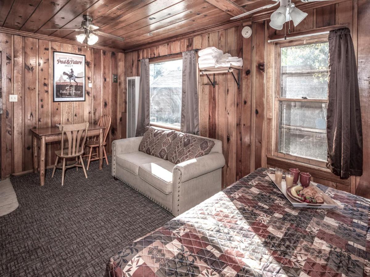 Apache Village 10, King Studio, Midtown, Sleeps 2 Руидозо Экстерьер фото