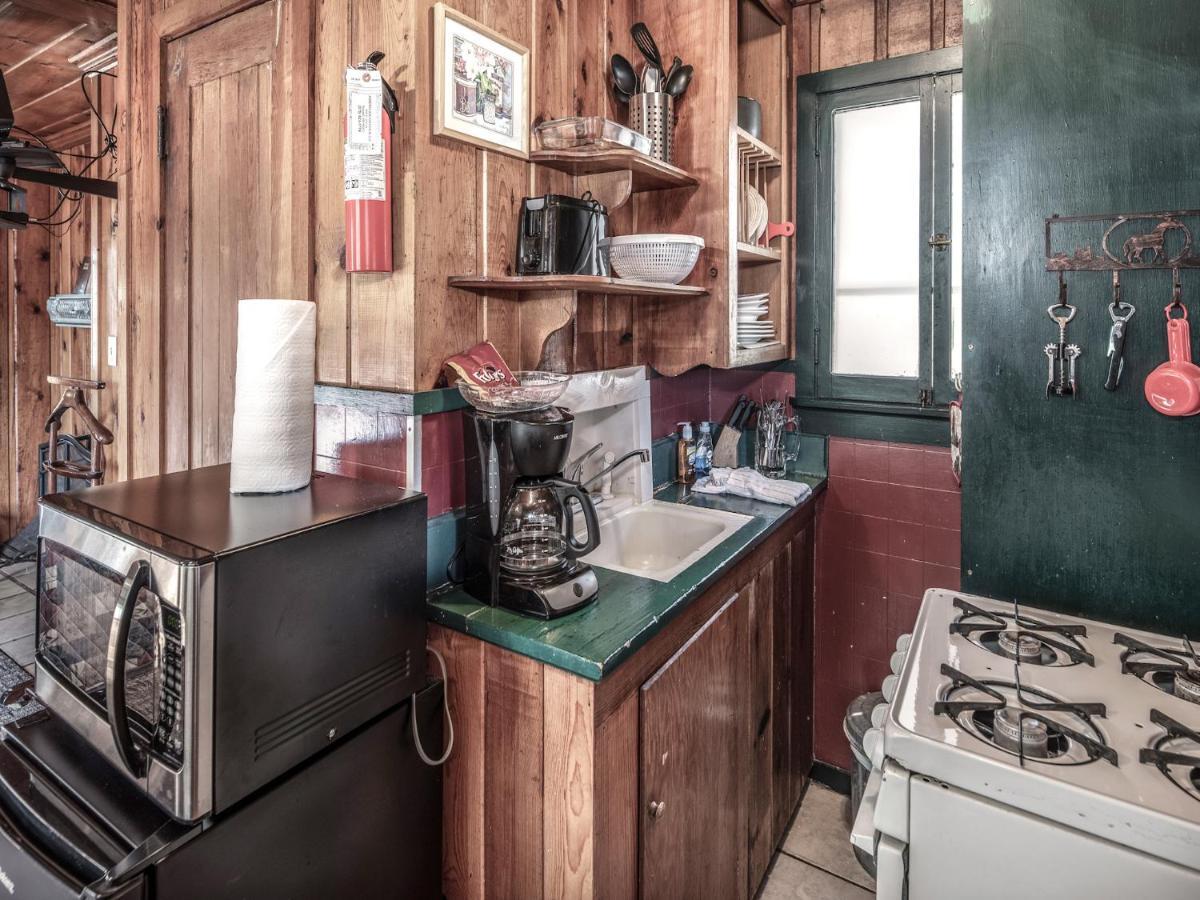 Apache Village 10, King Studio, Midtown, Sleeps 2 Руидозо Экстерьер фото